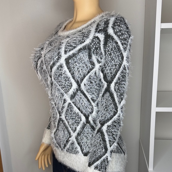 Neiman Marcus Sweater Size Small - Picture 4 of 11